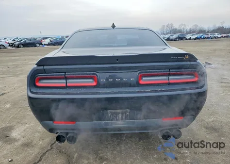 2016 Dodge Challenger Sxt z USA, uszkodzony, nr VIN 2C3CDZAG3GH213472